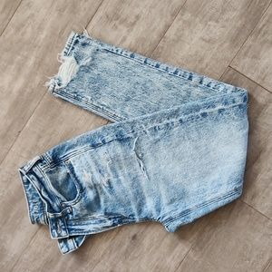 American Eagle Mom Jean